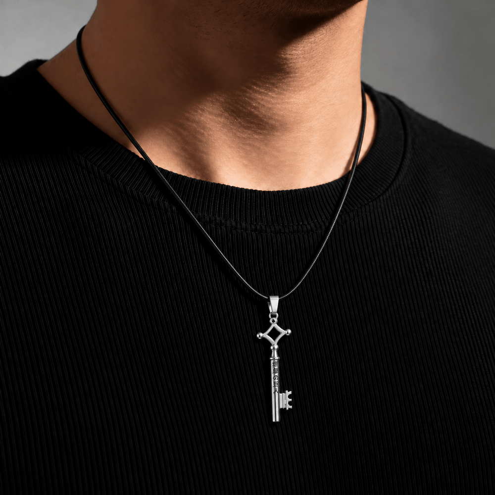 Eren's Basement Key Necklace - Attack on Titan - craftedbykaiyo