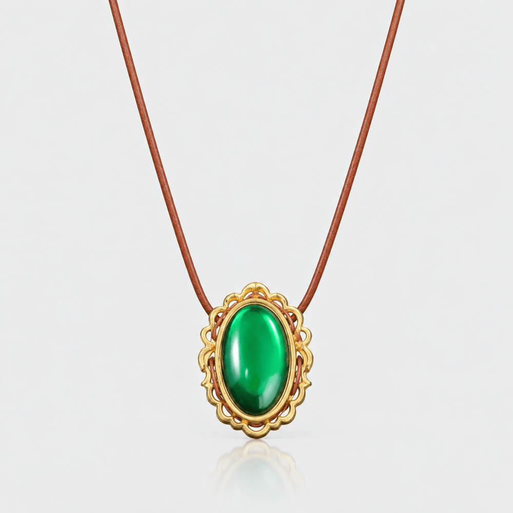 Violet's Emerald Pendant Necklace - Violet Evergarden - craftedbykaiyo