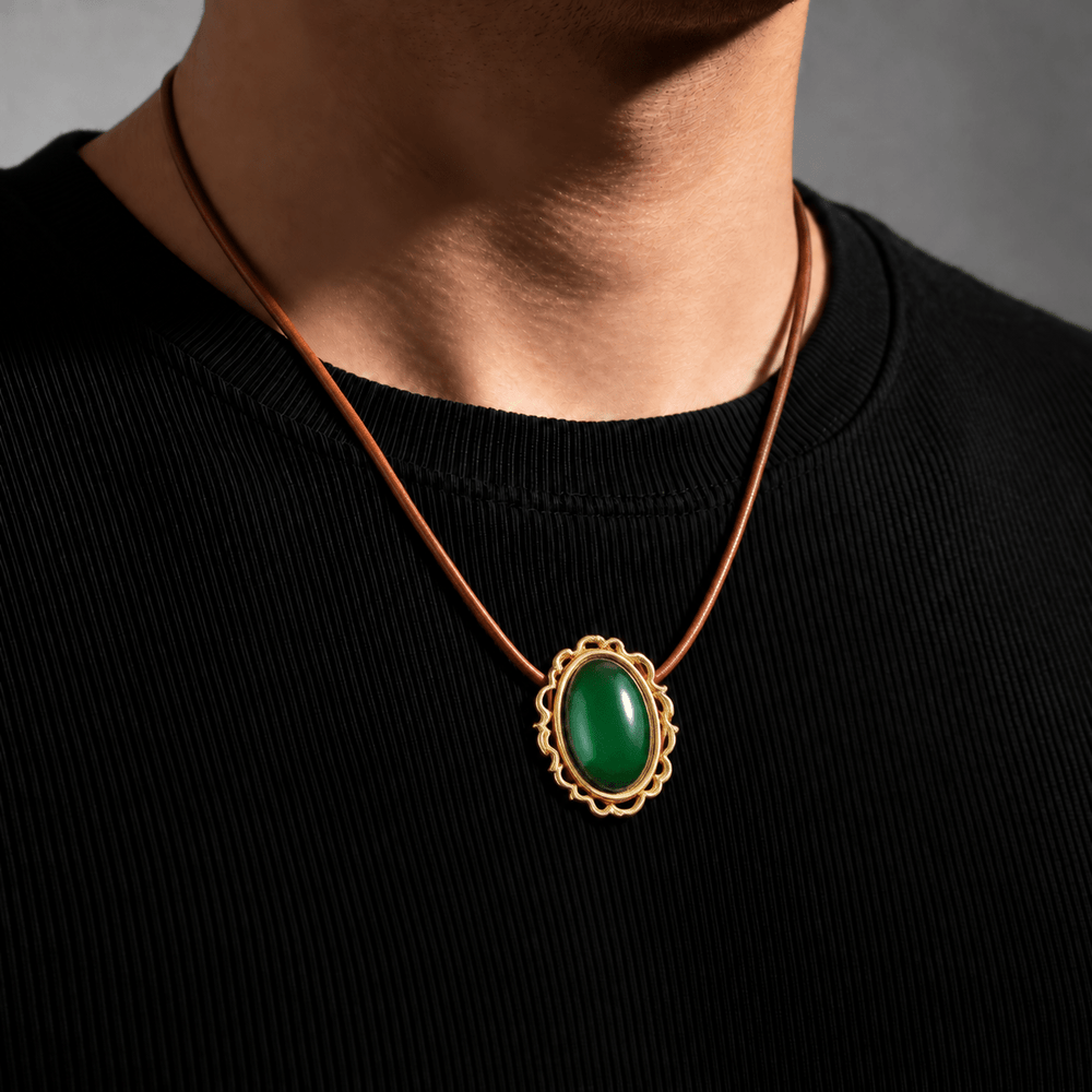 Violet's Emerald Pendant Necklace - Violet Evergarden - craftedbykaiyo
