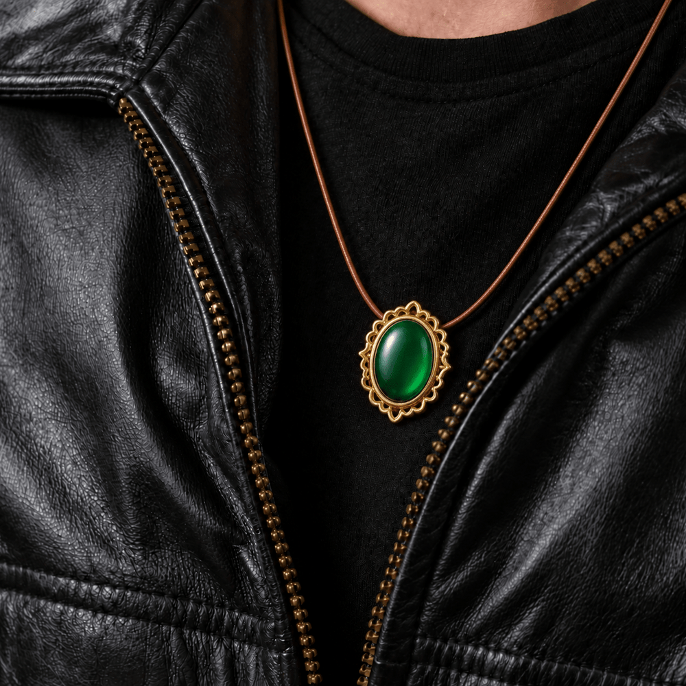Violet's Emerald Pendant Necklace - Violet Evergarden - craftedbykaiyo
